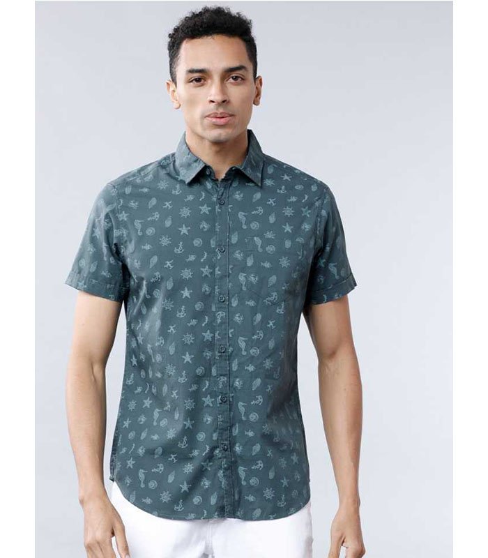 Men Slim Fit Printed Cut Away Collar Casual Shirt